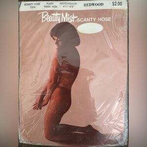 Vintage Beauty Mist Scanty Hose Petite Medium in Redwood Plain Nude Heel